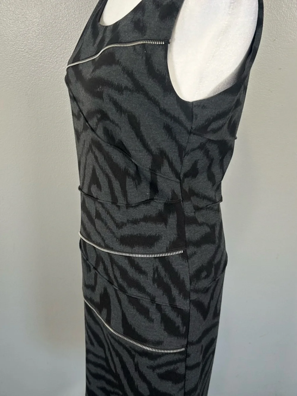 Michael Kors Sleeveless Dress Zipper Accents Zebra Animal Print Edgy